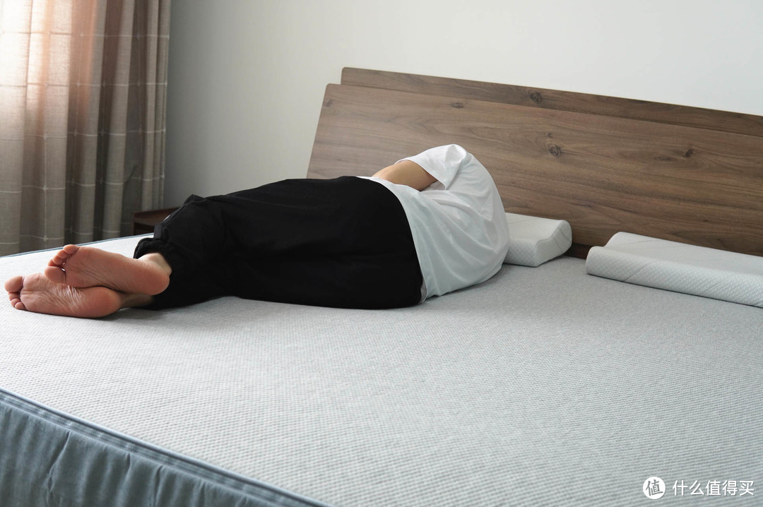 软硬双用、单人可换的床垫你用过吗？网易云舒弹簧床垫试睡体验