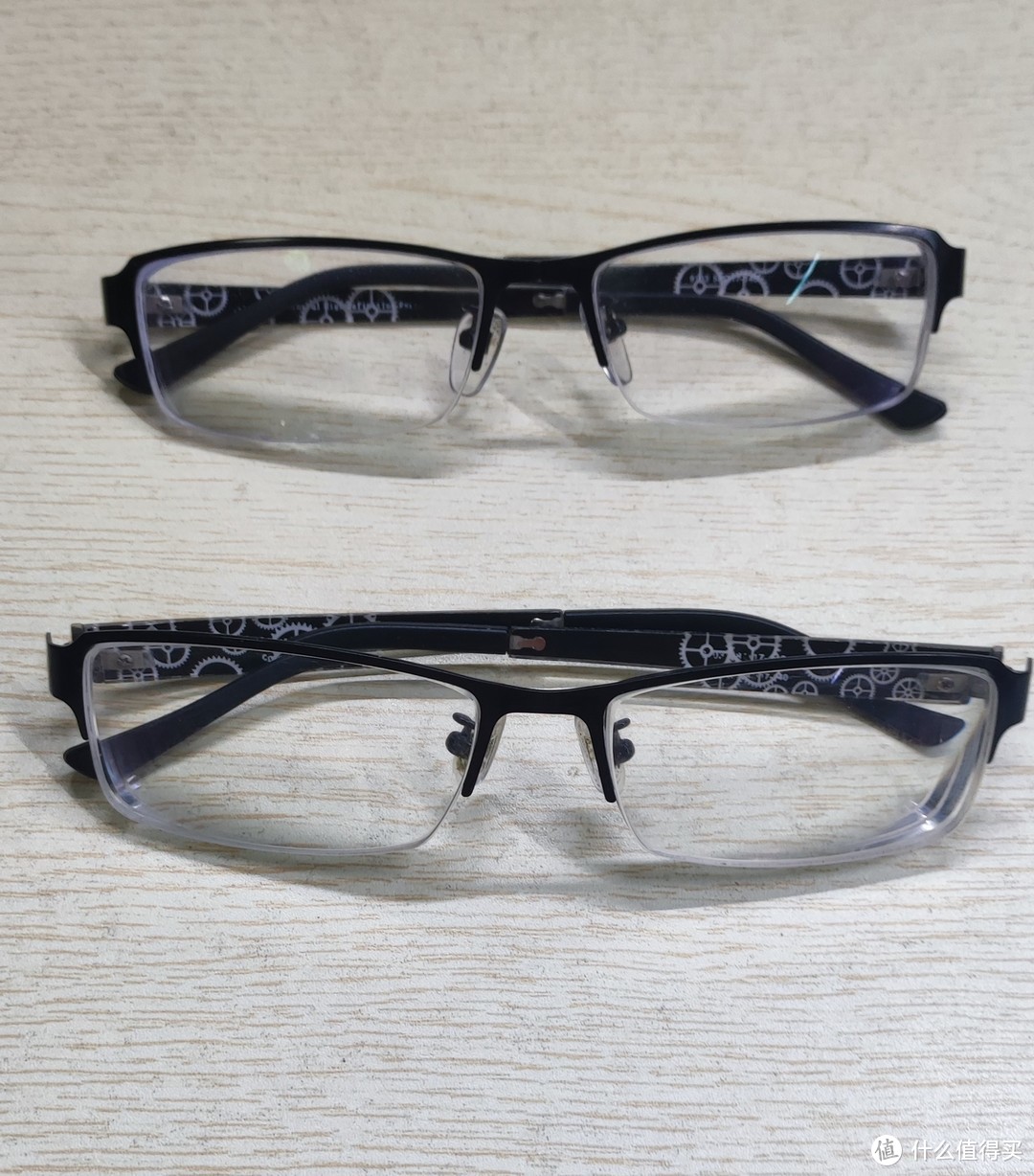 两幅眼镜