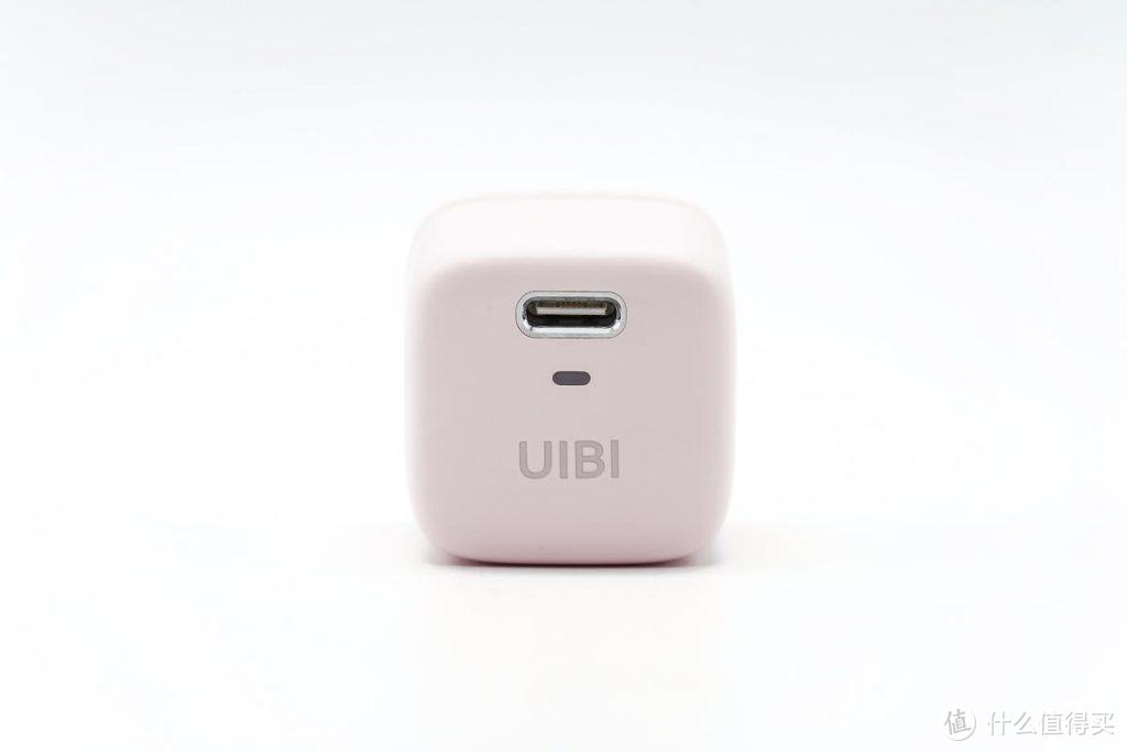 拆解报告：UIBI柚比迷你33W氮化镓充电器P33