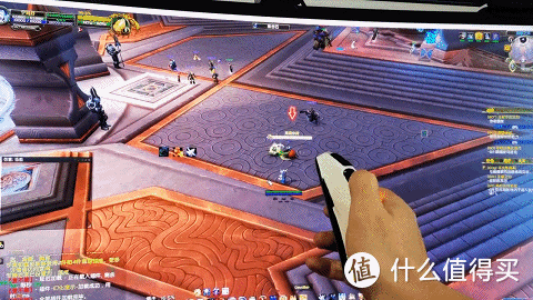 浸式RGB体验，魔幻豹KONE XP电竞游戏鼠标体验！