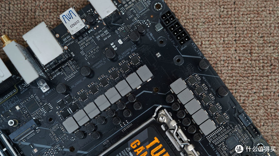 千元级游戏王者，Intel i5 12490F评测分享