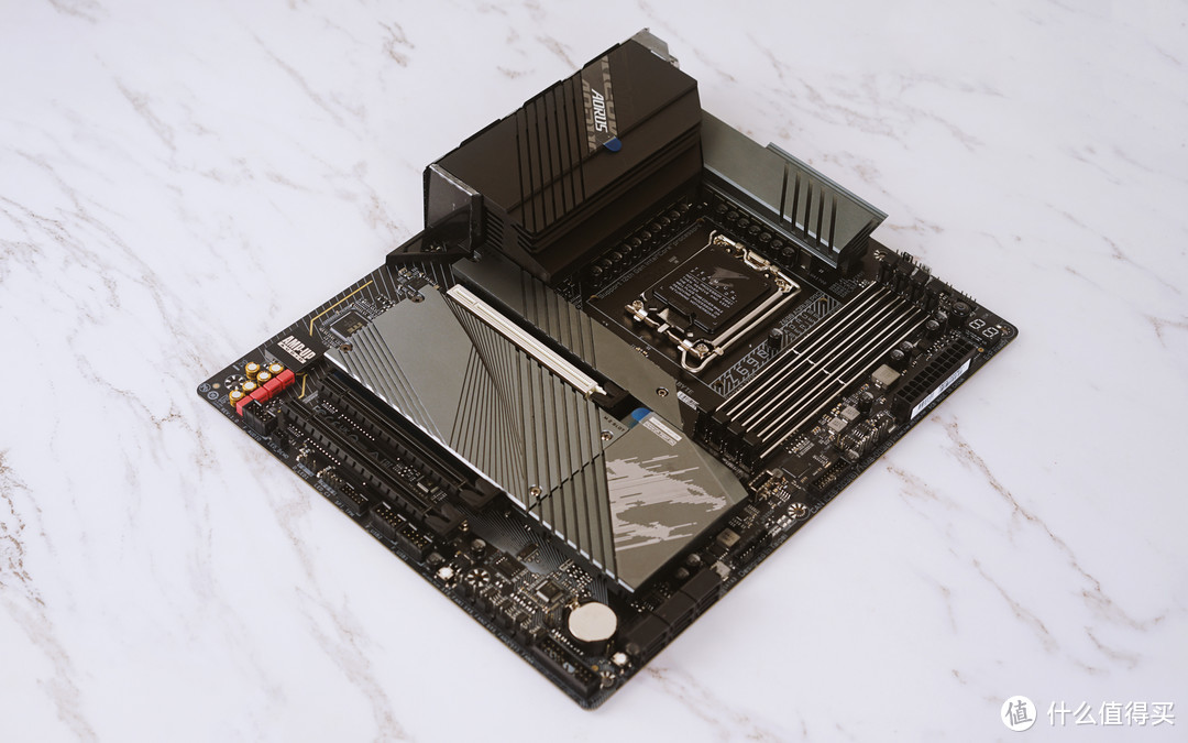 性能与视觉的双重盛宴，i712700KF+技嘉 Z690 AORUS PRO+32GB DDR5+iCUE 5000T RGB装机体验！