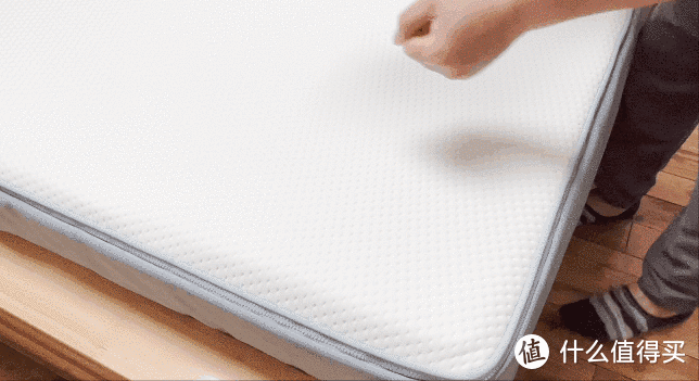 选择乳胶床垫，还是弹簧床垫？怎样买到高性价比床垫，我的入手选购攻略分享！