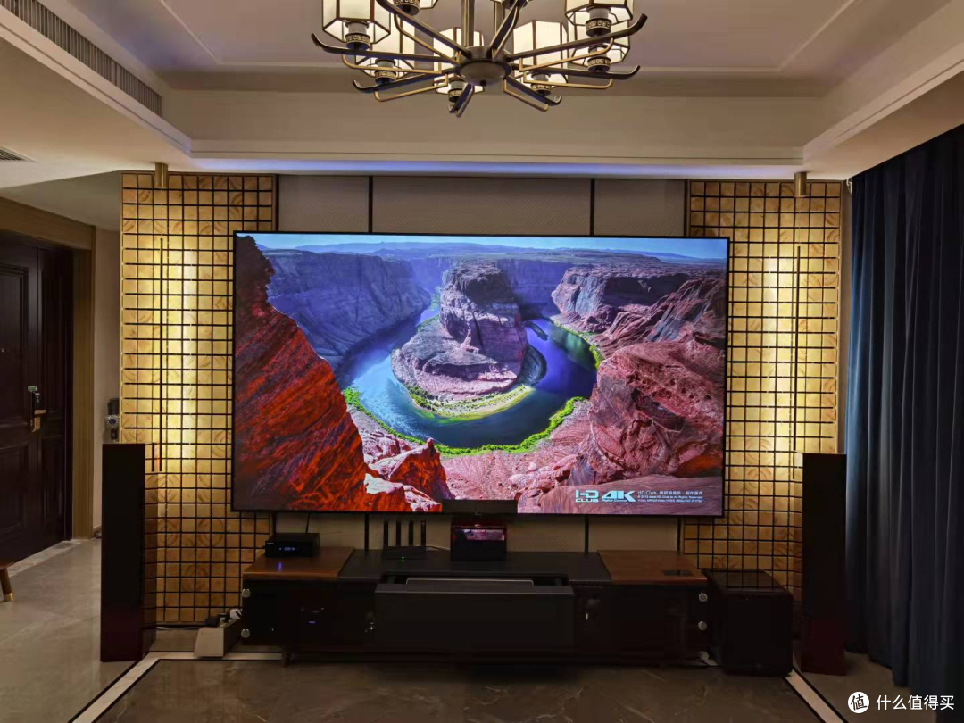 家庭影院 篇一:打造一套以150寸激光电视为中心的7.