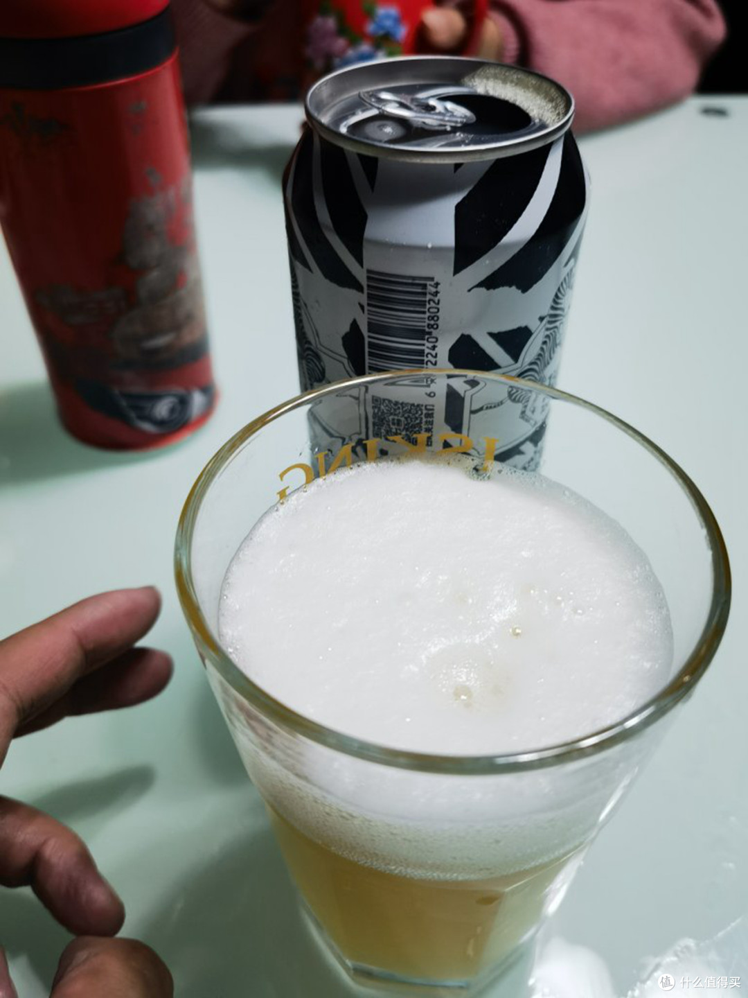 5%vol啤酒原料:水,小麦芽,麦芽,啤酒花,酵母,燕麦片,橙皮,芫荽籽斑马