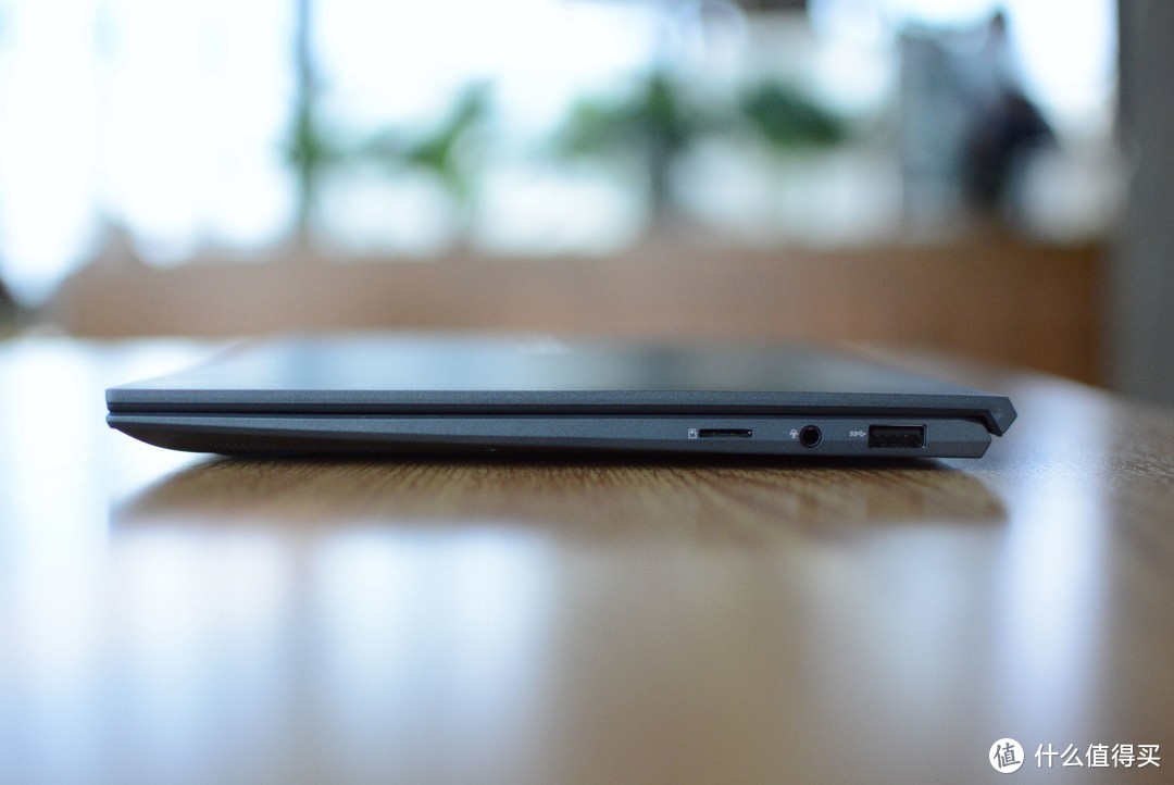 比iPad Pro套装更轻：华硕灵耀X凌锋笔记本评测：11代i7办公神器