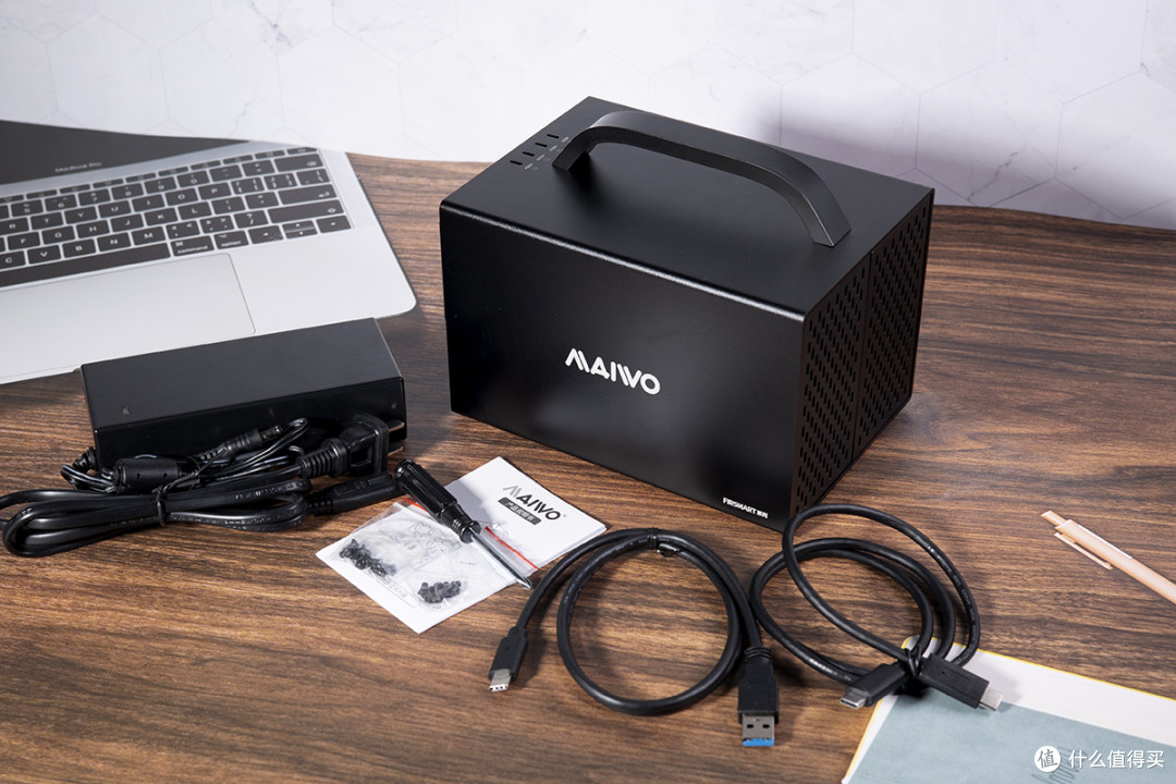 麦沃小黑盒让你的数据提着就走