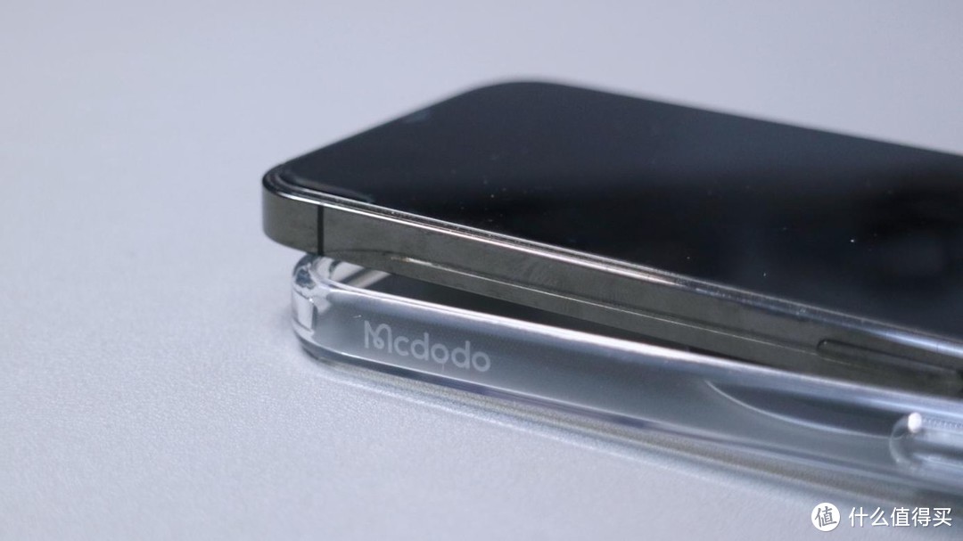 麦多多无线磁吸充电宝，新iPhone的贴身伴侣