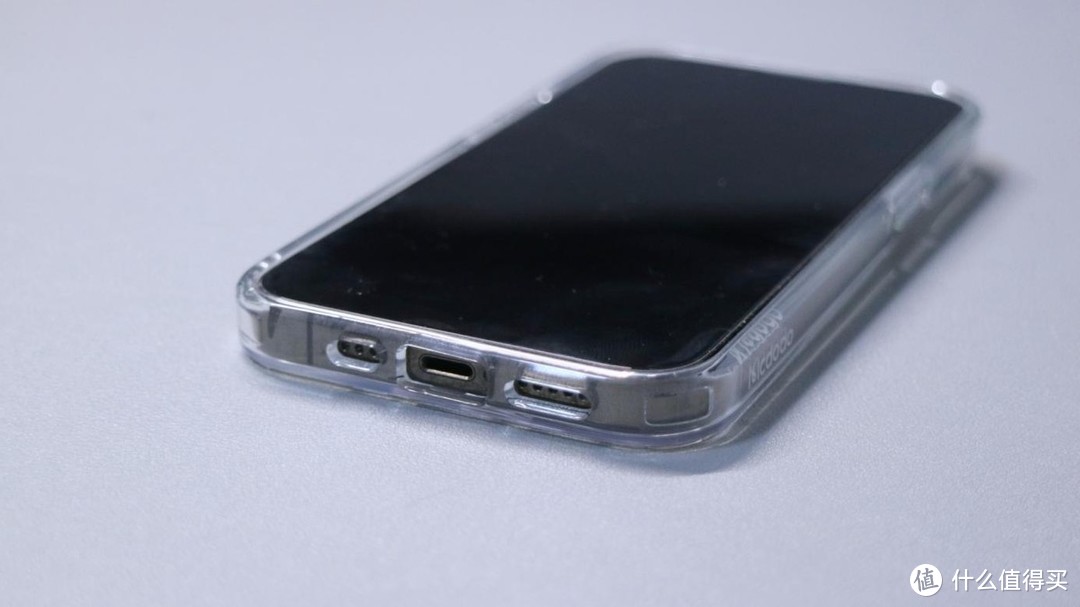 麦多多无线磁吸充电宝，新iPhone的贴身伴侣
