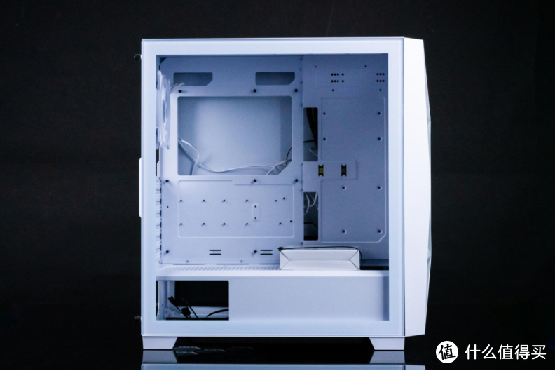 经久不衰的白色主题装机有何魔力？安钛克DF800Flux星耀者机箱XNE850电源
