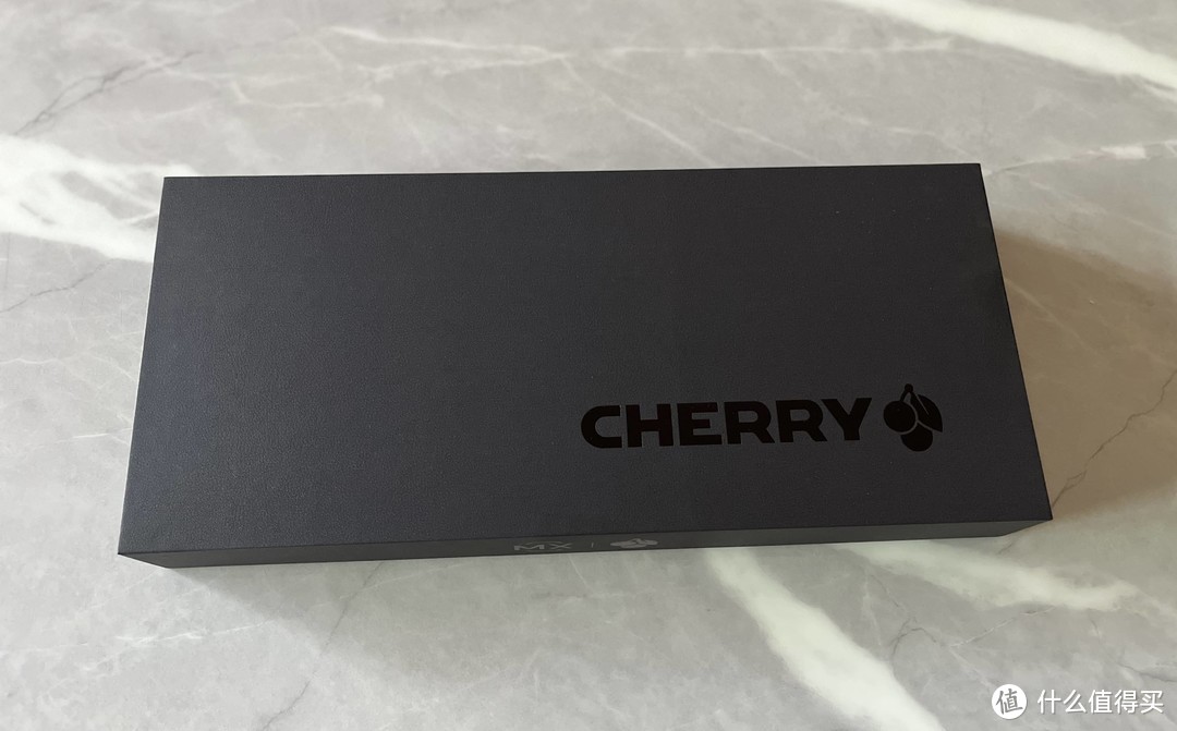 从圈友那搞了一套全新德味的Cherry原厂静音红轴机械键盘来体验：CHERRY MX 3.0S 无线机械键盘实测分享