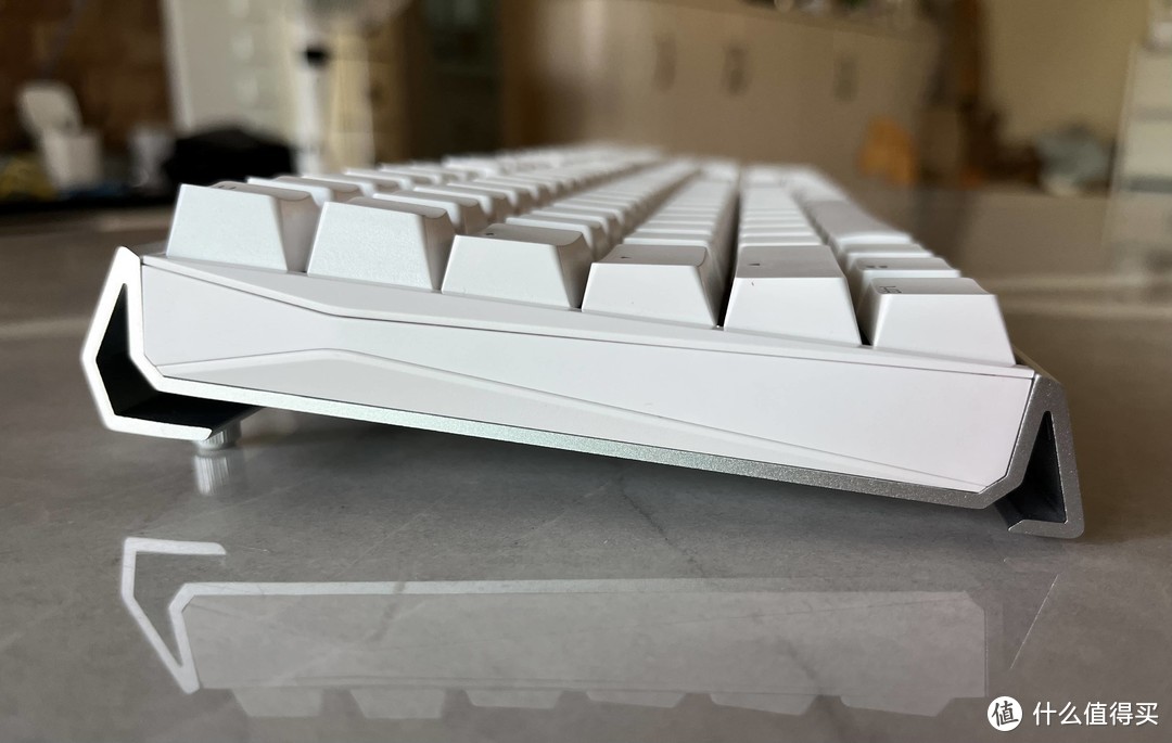 从圈友那搞了一套全新德味的Cherry原厂静音红轴机械键盘来体验：CHERRY MX 3.0S 无线机械键盘实测分享