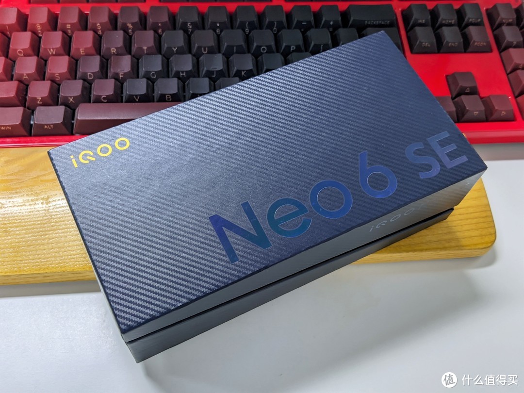 iQOO Neo6 SE新机体验|上手不凡，操控天花板