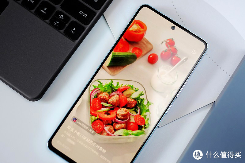 首发开箱简评：惊艳的vivo S15盛夏版