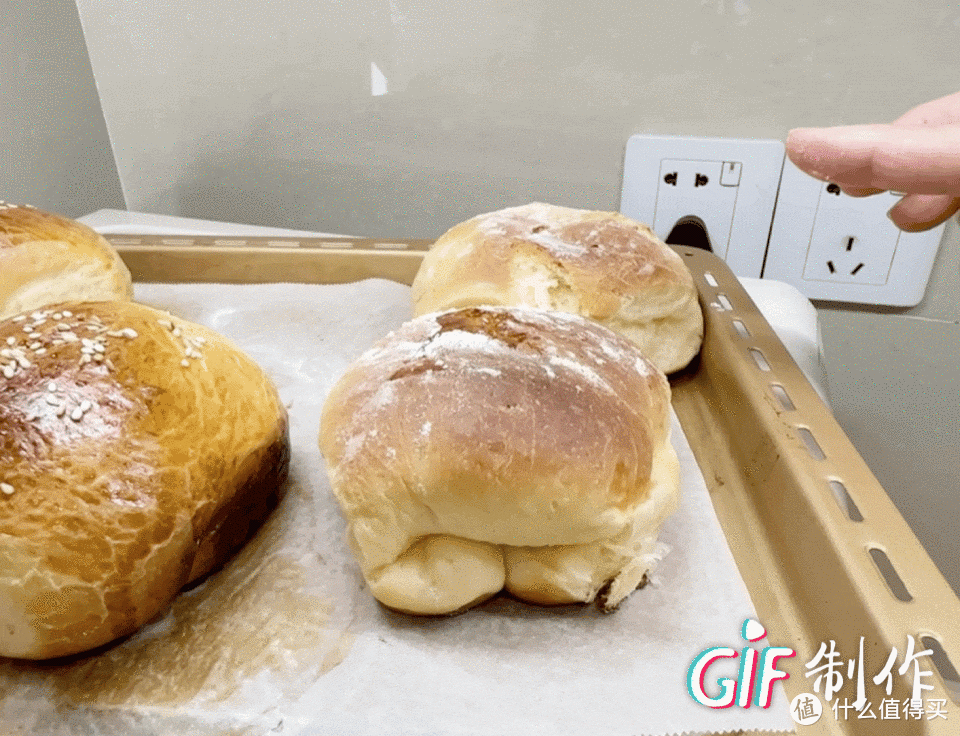 一个面团真的能做1000种面包吗？ 侃侃用厨师机实测万能面团配方，满足新手小白对烘焙的所有想象