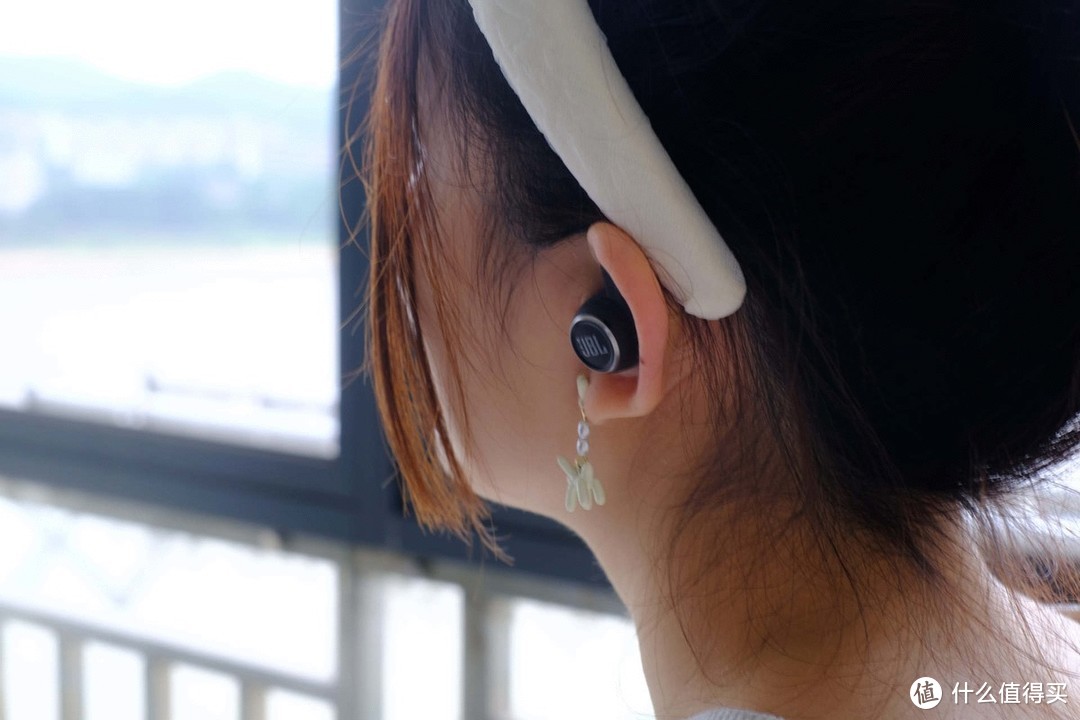 年轻人的主力耳机是什么样？JBL MINI NC智能降噪运动耳机体验