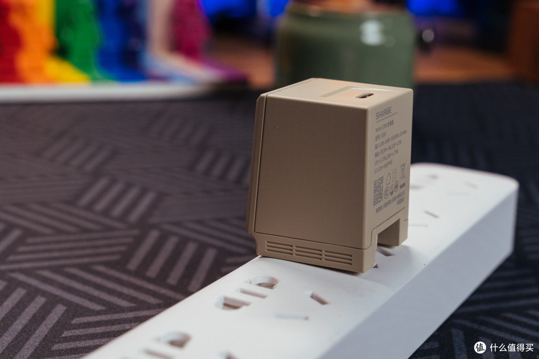 闪极retro35氮化镓笔记本充电器