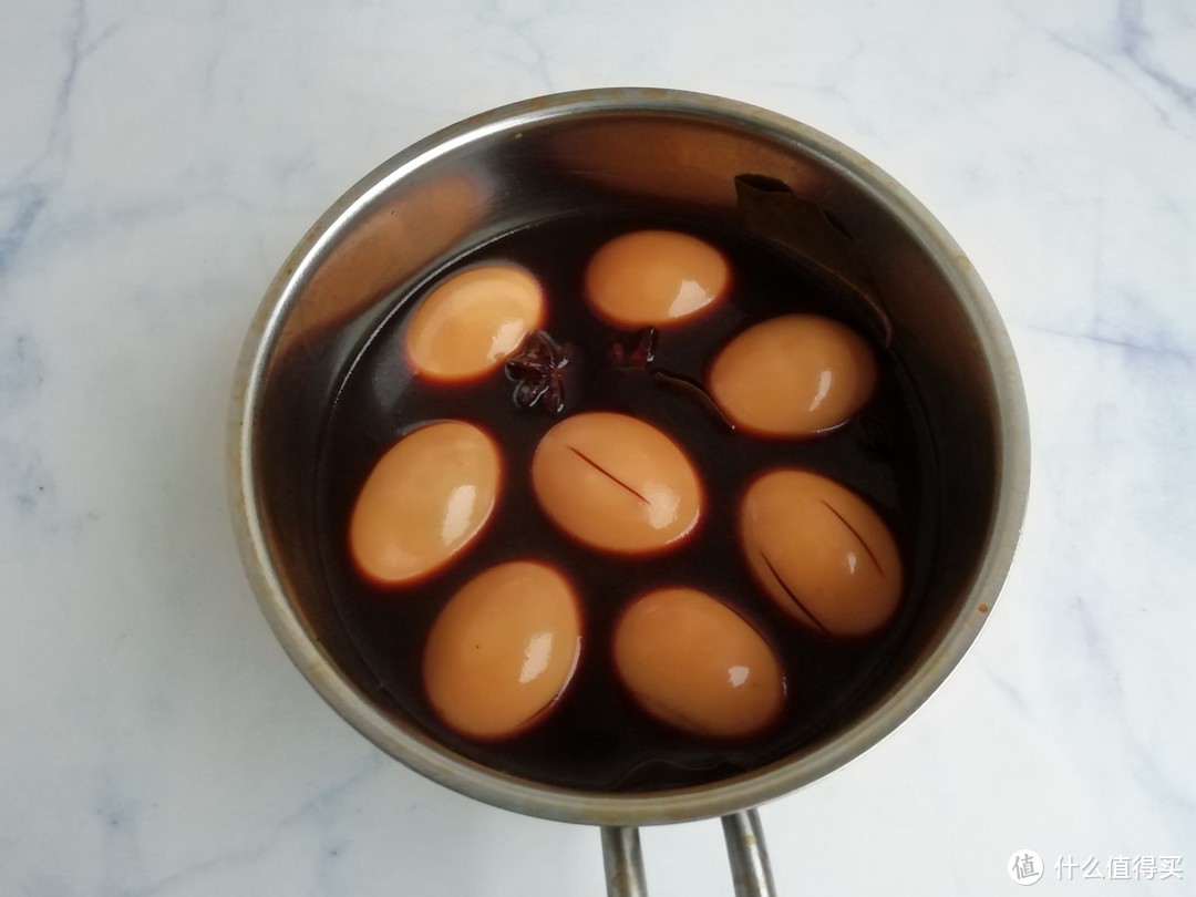 做卤蛋时，除了桂皮和八角，多加这一样，鸡蛋更入味，比买的好吃！