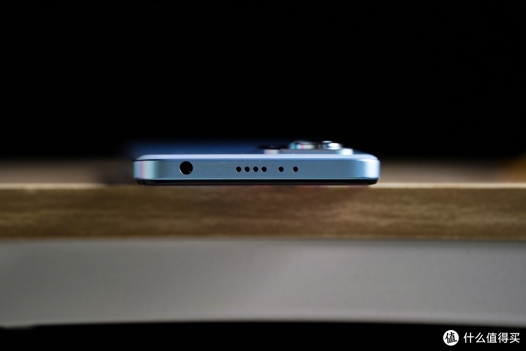 PhoneTalk：有限预算内的性能旗舰，顶级LCD屏降临 | Redmi Note 11T Pro+上手简评