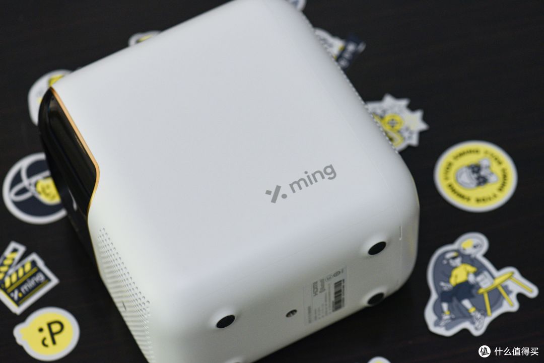 投影仪体验从未如此轻松惬意——小明Q1 Pro智能投影仪上手评测