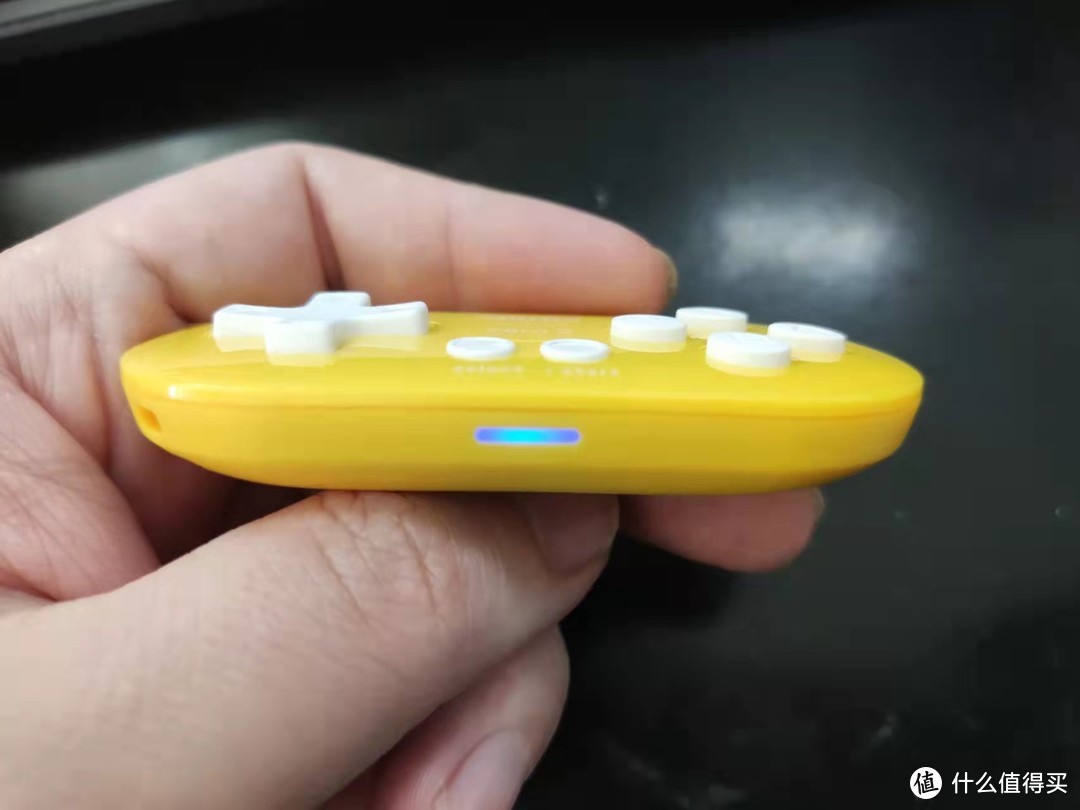 摸鱼神器！8BitDo Zero2蓝牙无线手柄使用心得