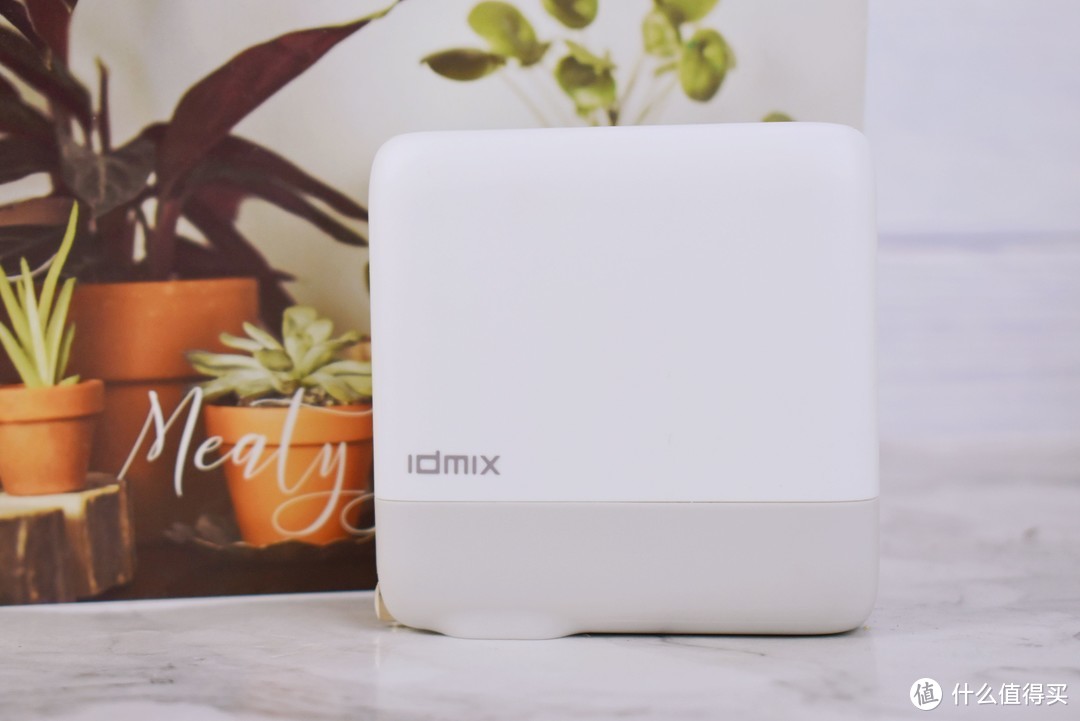 IDMIX 140W氮化镓充电器：仅需一个充电头，便能hold住几乎所有数码产品，差旅神器非它莫属