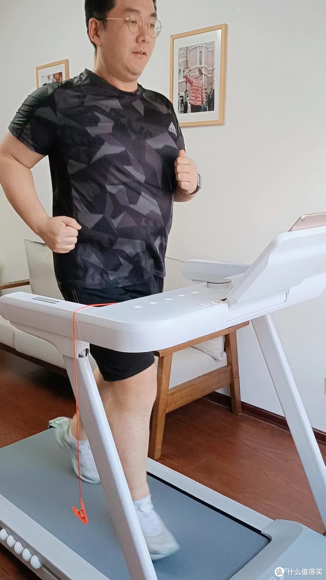 180斤胖仔真人演示大体重者跑步机使用方法，11项实用护膝建议