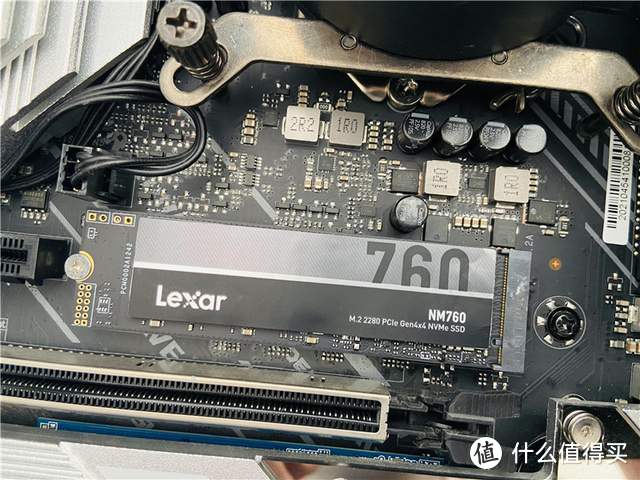 解锁PCIe 4.0x4巅峰性能-雷克沙NM760固态硬盘