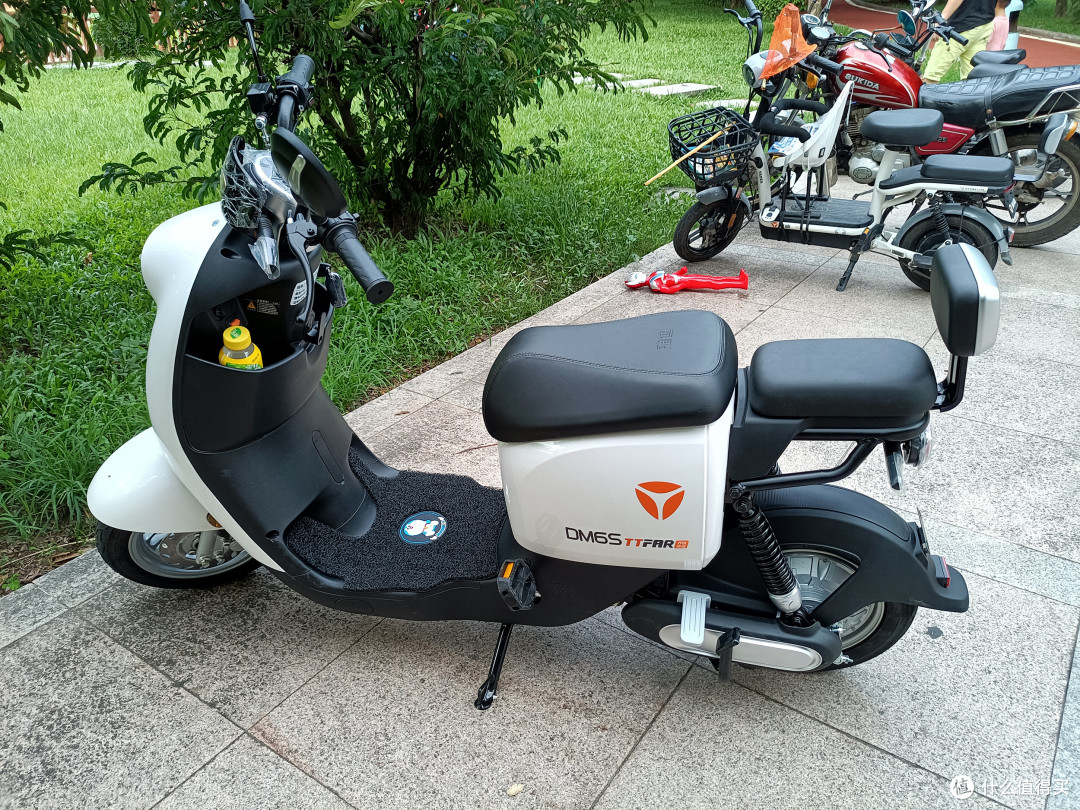 村里开没有问题,开着雅迪dm6s去上牌