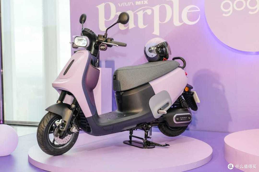 电动车里的特斯拉gogoro与雅迪合作款