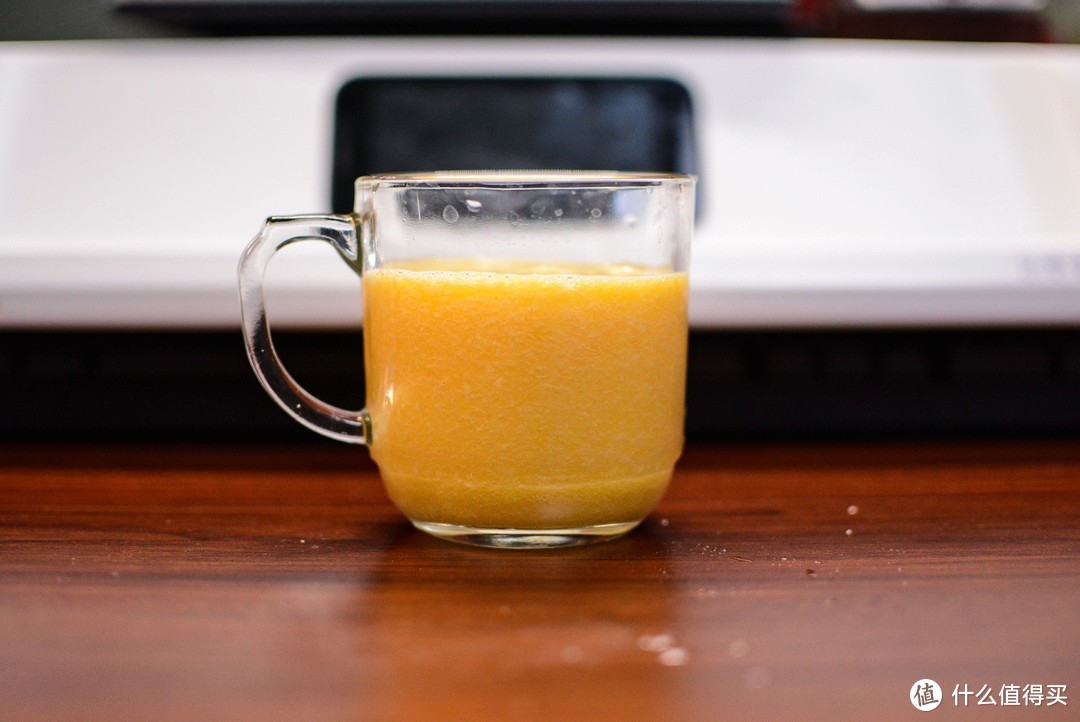 再也不喝奶茶了！入手摩飞榨汁杯：3分钟搞定健康营养水果奶茶