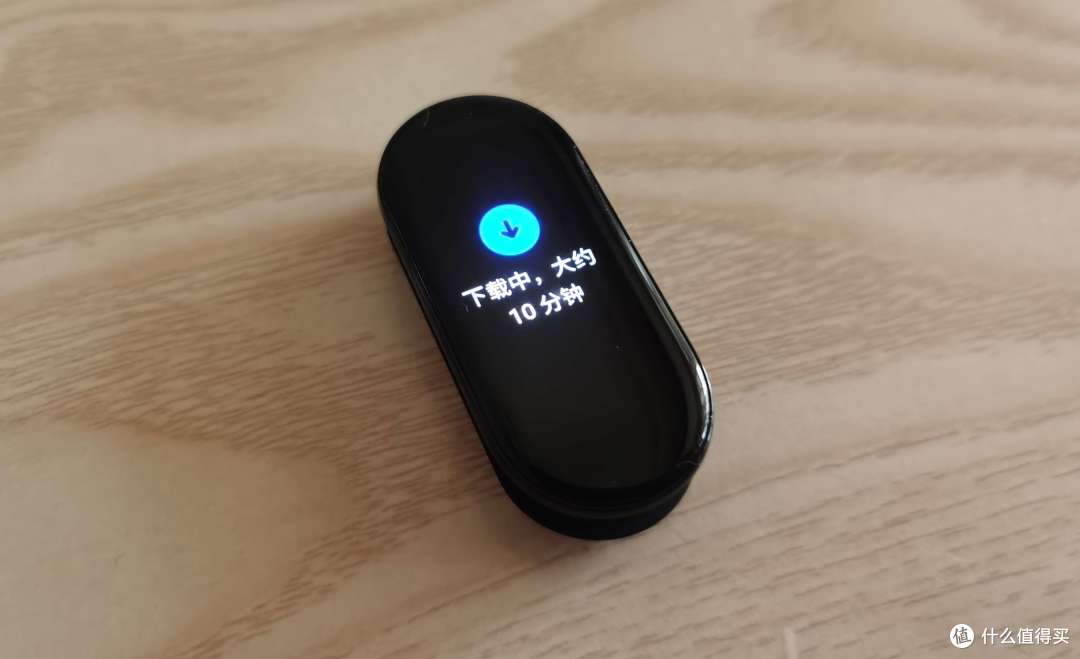 热乎的新品简单开箱上手小米手环7标准版