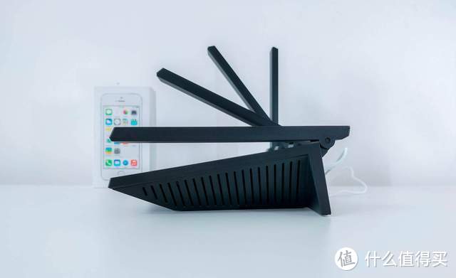 WiFi7功能提前体验，华为AX6路由器评测：速度上降维打击，散热上干掉老品短板