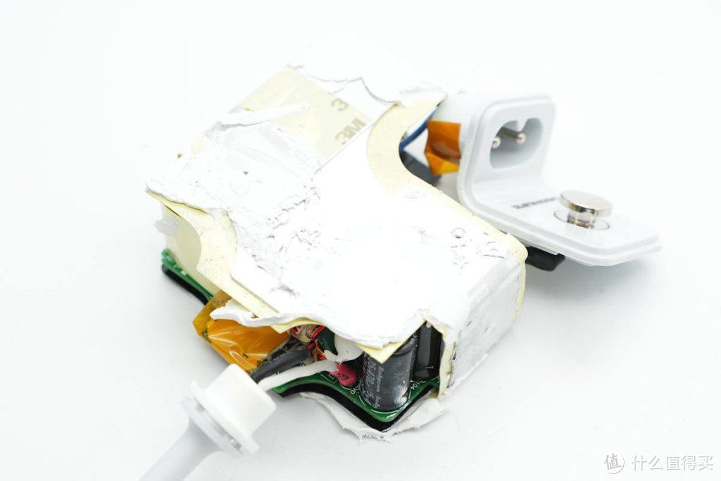 拆解报告：Apple苹果45W MagSafe 2充电器A1436