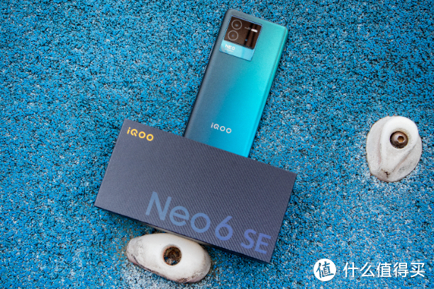 高考后买新手机！千元价位iQOO Neo6 SE能否成为准大学生的换机选择？