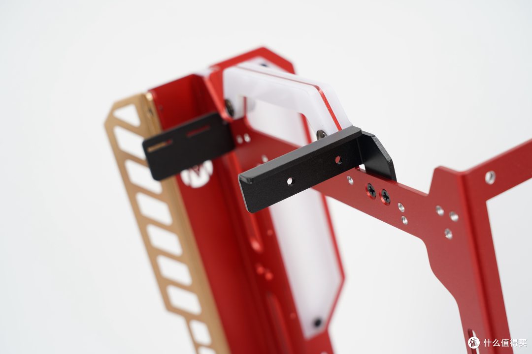 提起来就走的机架钢铁匣nano机箱装机体验