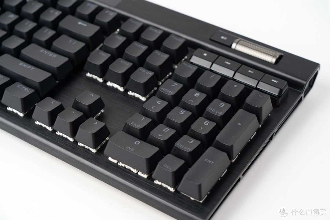 键盘侠的究极武器--美商海盗船K100RGB机械键盘开箱体验