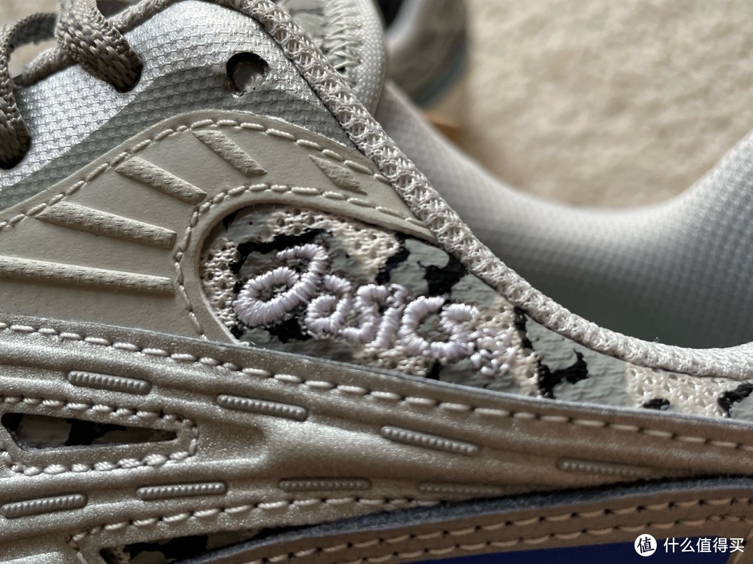 Asics Awake NY联名与Saucony未知目的地