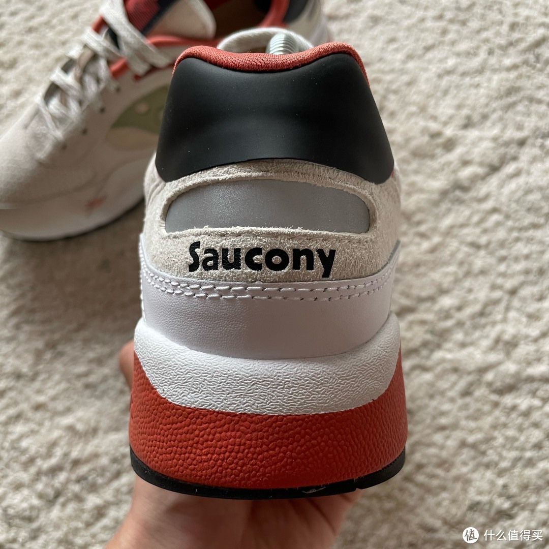 Asics Awake NY联名与Saucony未知目的地