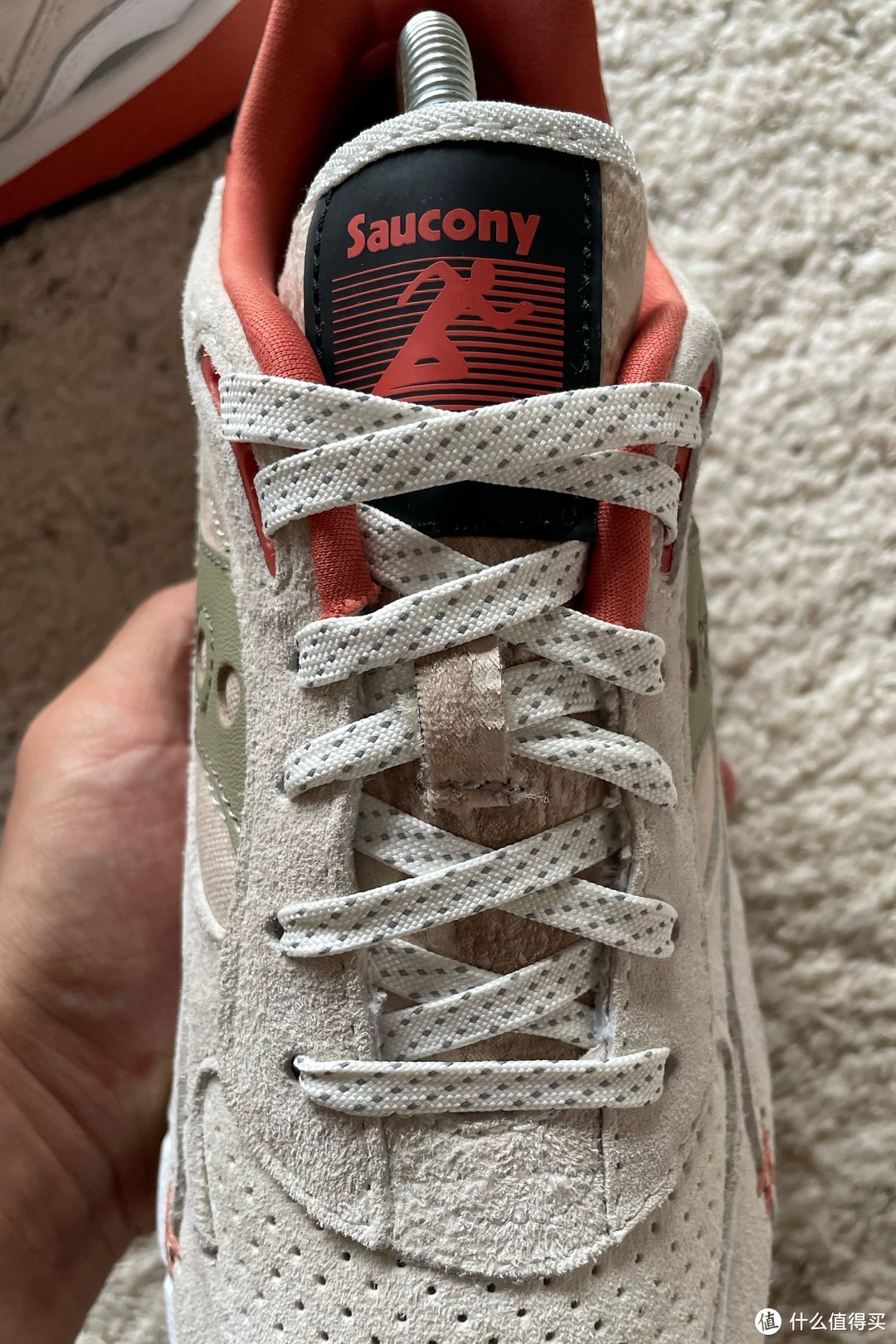 Asics Awake NY联名与Saucony未知目的地