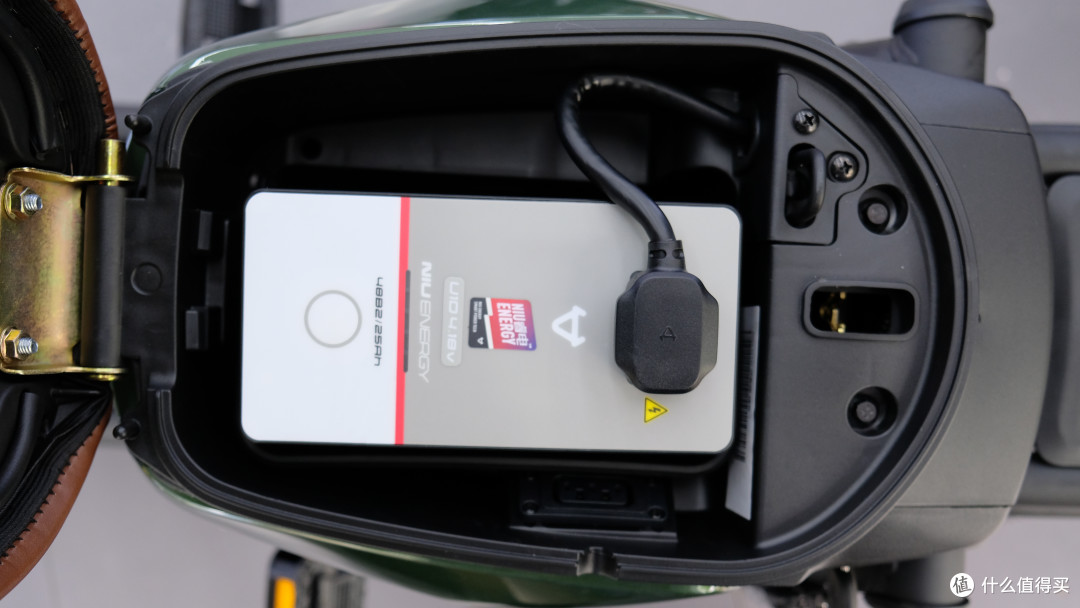 618新品好价骑趣好玩新体验小牛电动uqi丛林绿给生活加buff