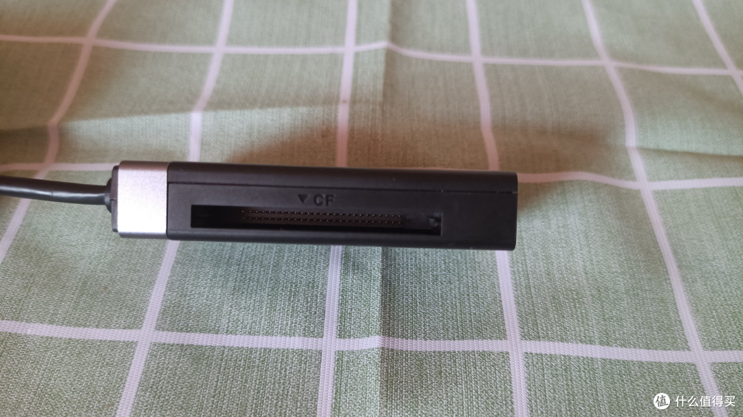 快而稳的多功能读卡器orico四合一usb30读卡器