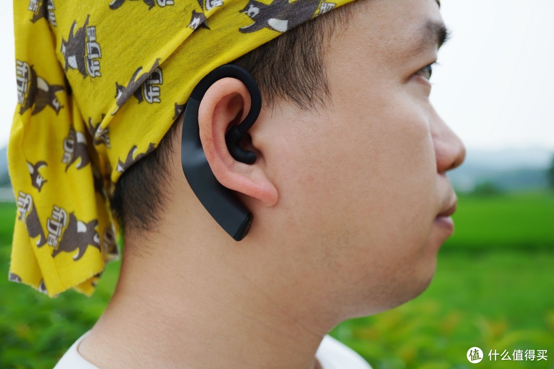 ​佩戴稳、颜值高，防漏音更防水——飞利浦A8606真无线骨传导运动耳机