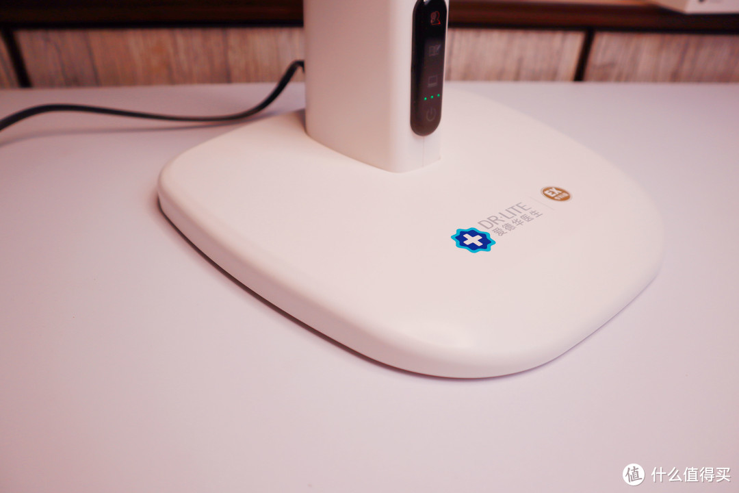 高端护眼灯到底贵在哪里爱德华医生护眼灯使用体验