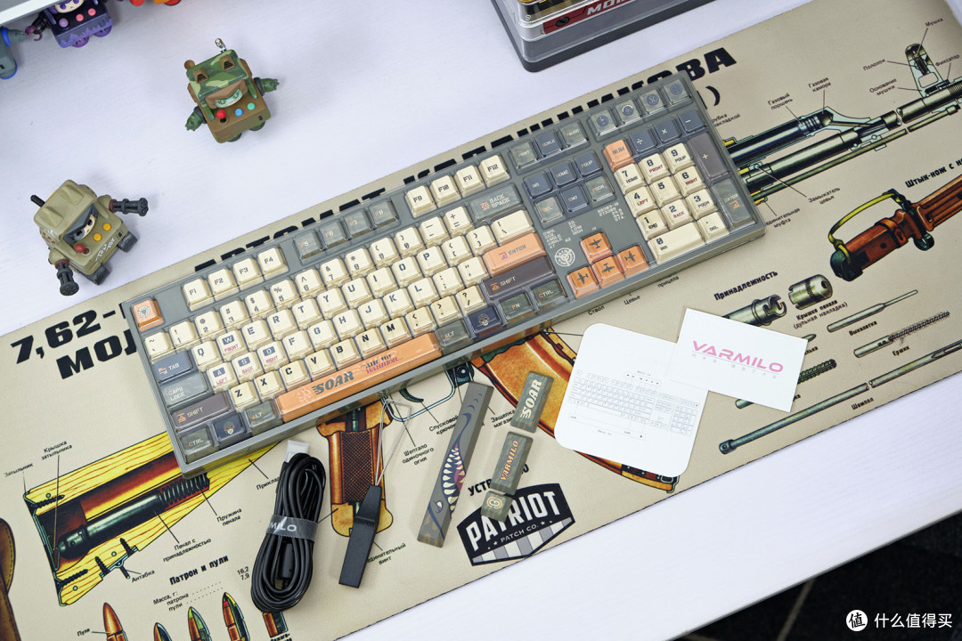 霸气涂装提升战斗力阿米洛勇士翱翔机械键盘开箱