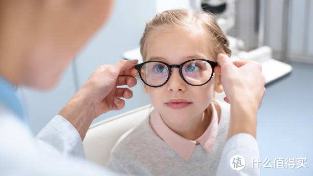 惊！东亚青少年的近视比率高达80%…孩子视力检查你是不是也经常忽视？