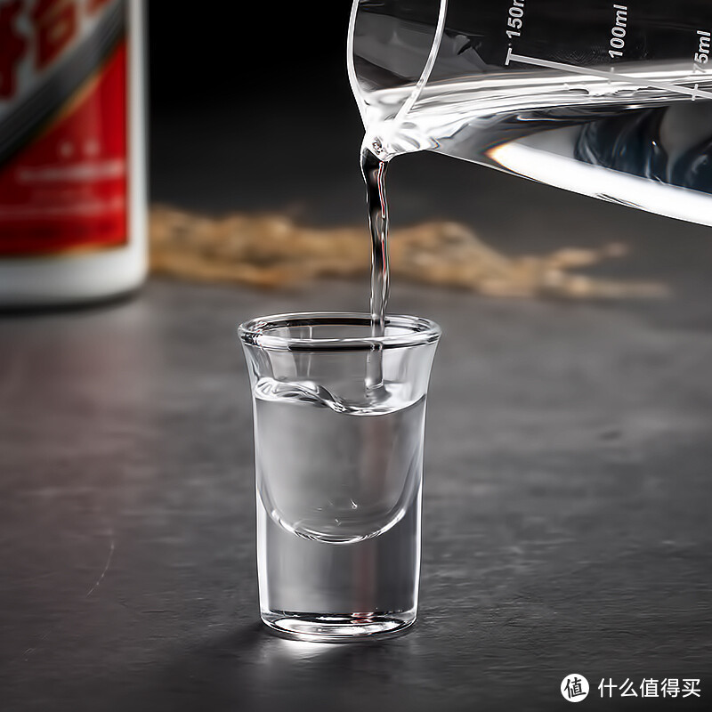 原来是这样的酒杯？告诉你如何搭配酒杯来喝酒！！！