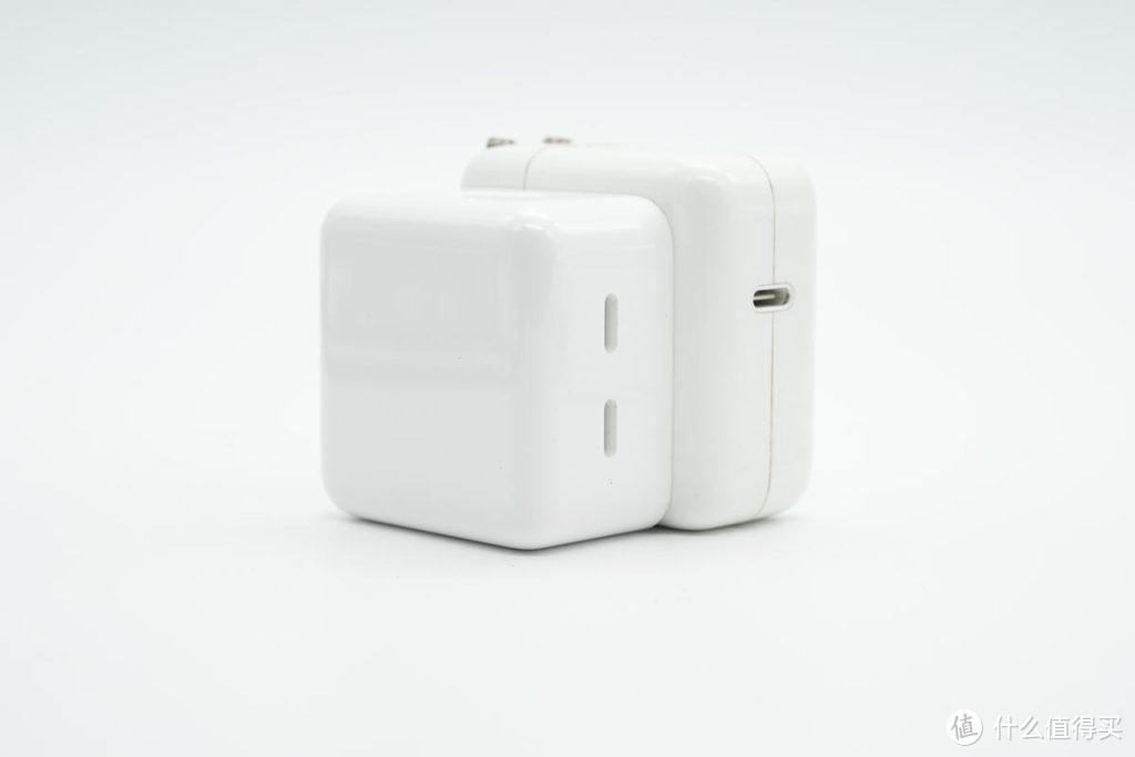 拆解报告：Apple苹果原装35W双C口快充充电器A2579