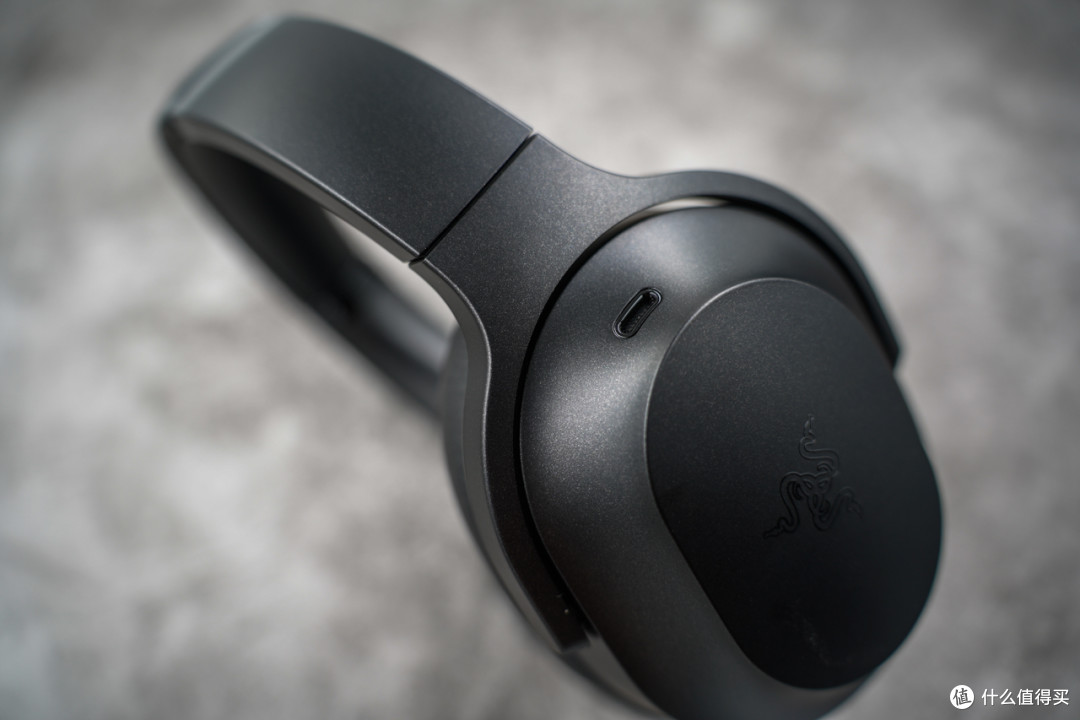 全能双连,全平台的多面手:雷蛇barracuda pro 梭鱼专业版无线蓝牙电竞