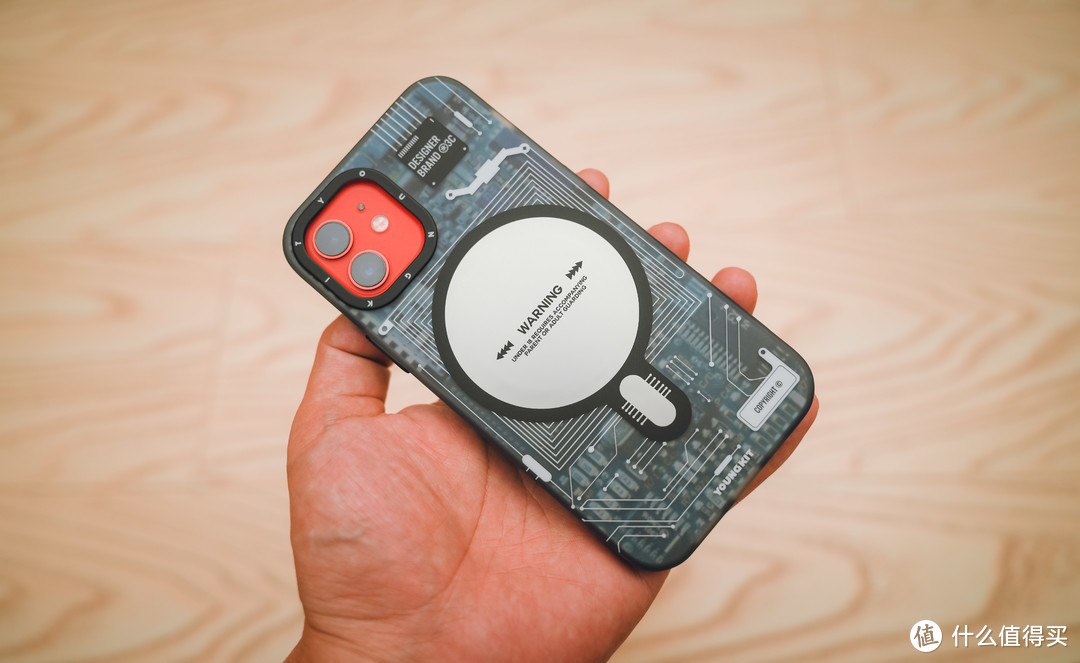 支持 MagSafe 磁吸，猿里猿气的 iPhone 12 手机壳体验